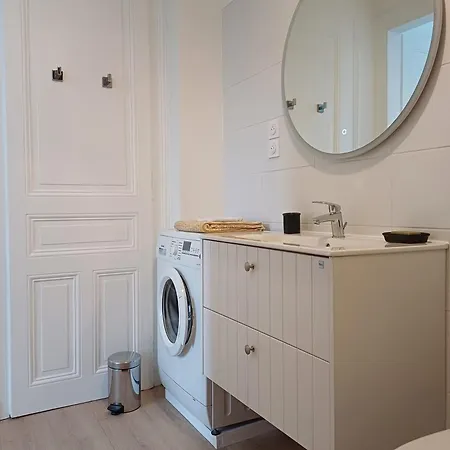 Appartamento Beau T1 Aix Les Bains Dans Un Ancien Grand De La Belle Epoque *